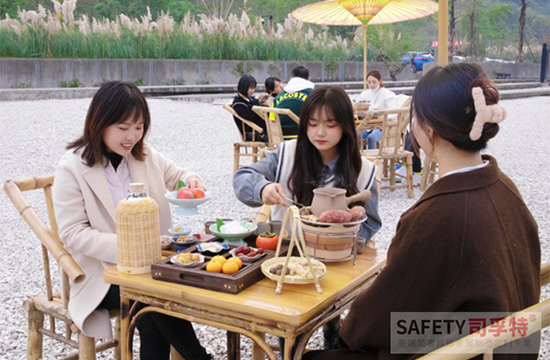 圍爐煮茶：茶是關(guān)鍵，這兩類茶不適合煮[圍爐茶桌，自制圍爐]