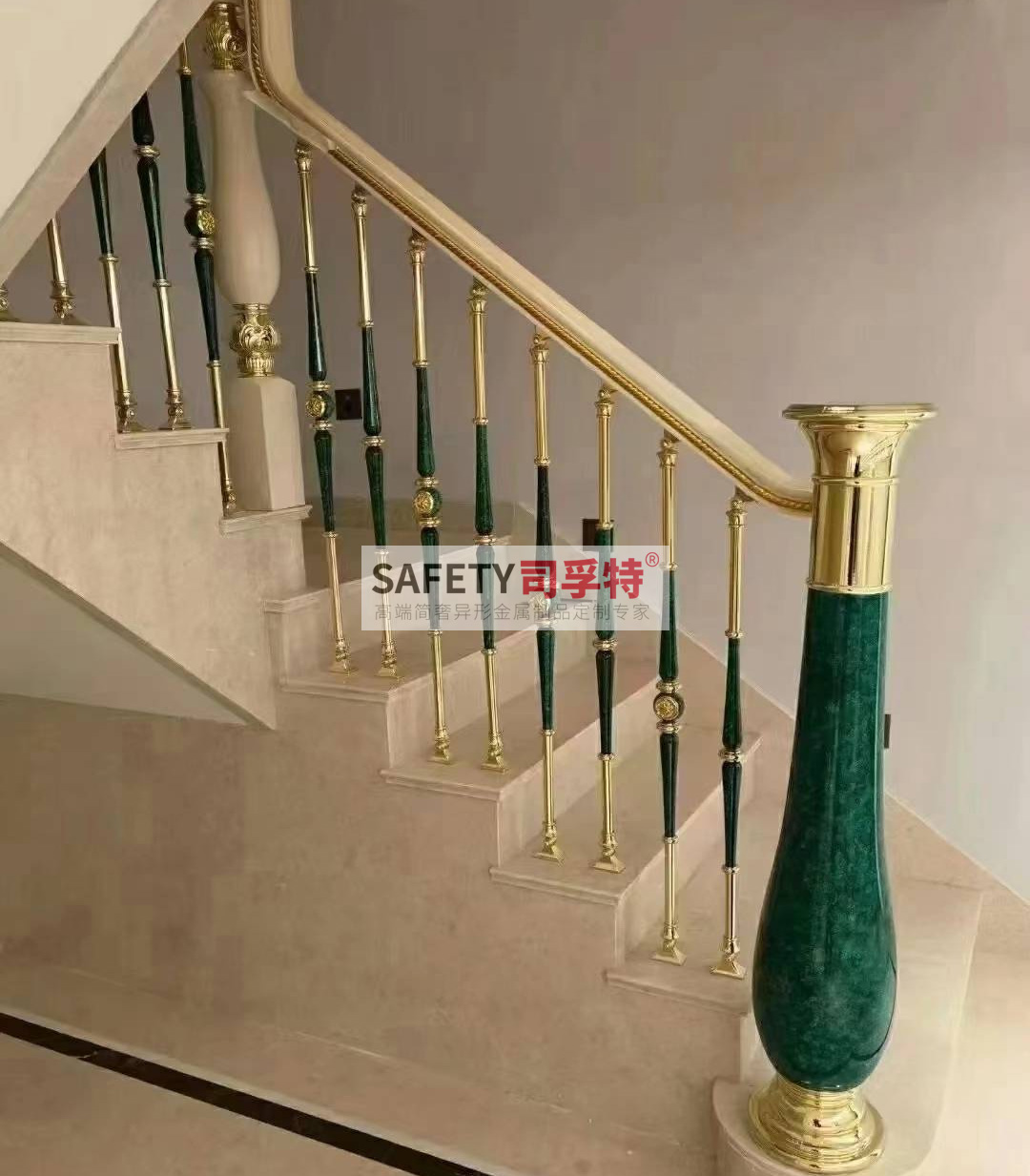 輕奢簡(jiǎn)約銅藝雕刻樓梯扶手，增添生活質(zhì)感的藝術(shù)品[司孚特銅藝欄桿](圖1)