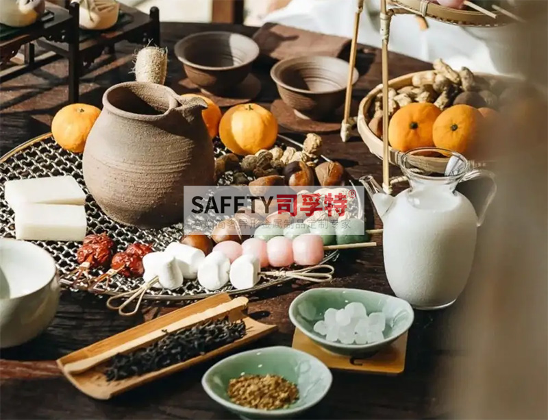 圍爐煮茶驟然爆火，一套好的圍爐茶桌必不可少[司孚特圍爐茶桌,炭火爐](圖2)