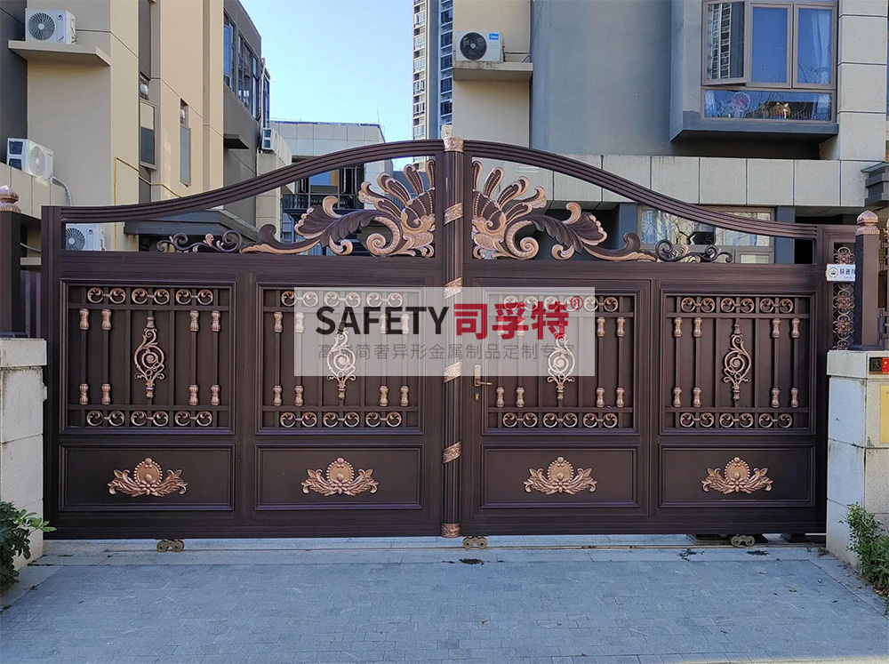 別墅大門用什么材質(zhì)好？[別墅銅門，鋁藝別墅大門](圖4)