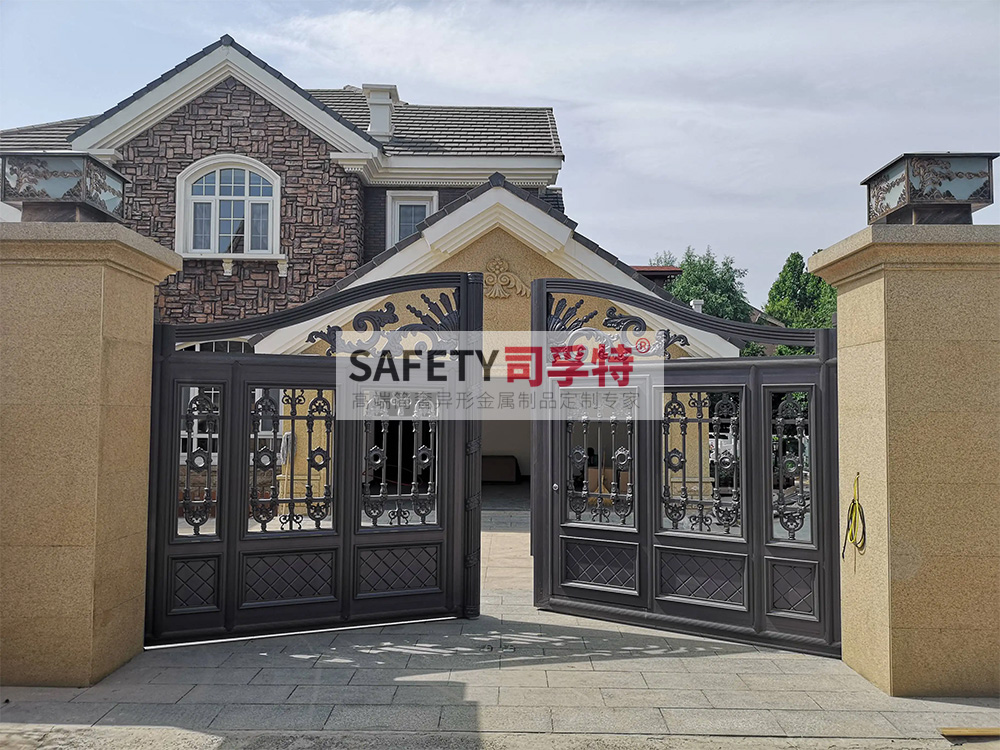 別墅大門用什么材質(zhì)好？[別墅銅門，鋁藝別墅大門](圖3)