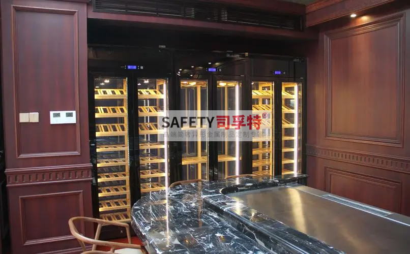 不銹鋼酒柜作用大嗎？小家庭裝修能不能裝(圖3)