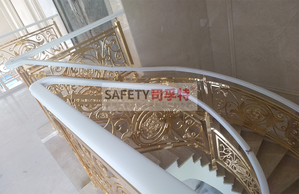 鋁藝鏤空雕花樓梯扶手：造型多樣，工藝成熟，彰顯高端品味(圖2)