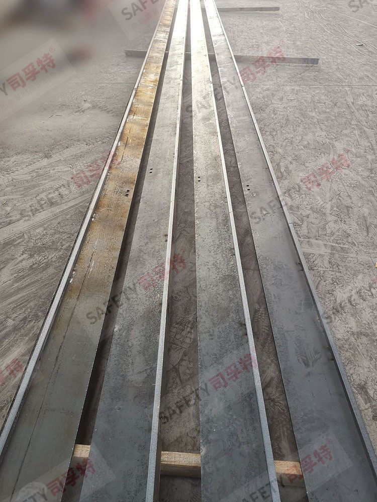 防火幕墻型材該怎么選擇 長期以來，建筑物的火災(zāi)時常發(fā)生，建筑物防火一直都是設(shè)計師注重的要點，特別是外裝飾幕墻防火，關(guān)乎著逃生，阻止火勢蔓的重要防線。防火幕墻也隨之應(yīng)運而生。那么，防火幕墻的最重要部分—(圖6)