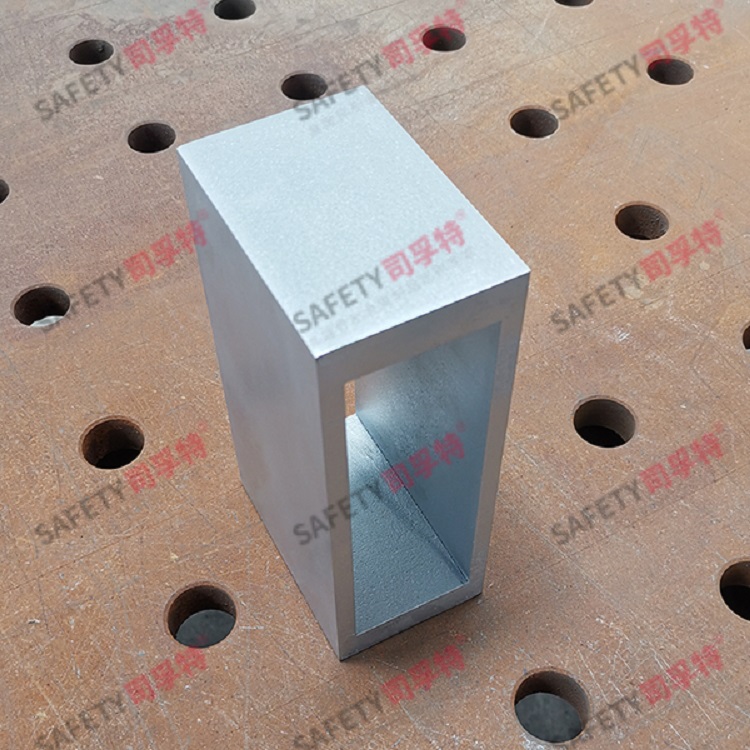 精益求精，幕墻中“精致鋼”的設計與應用-司孚特金屬(圖2)